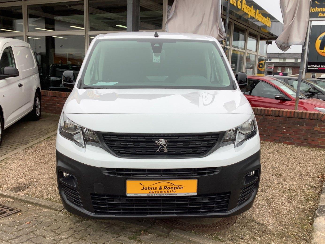 Peugeot Partner 1,5 BLUE HDI / AHK/ALLWETTERREIFEN/CAM