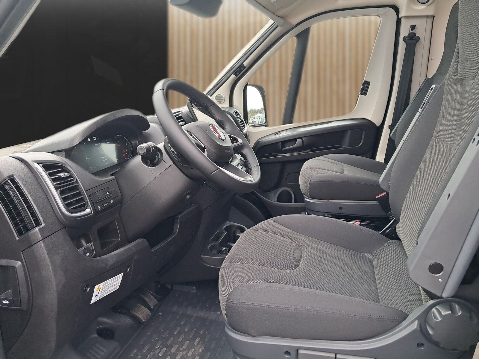 Fahrzeugabbildung Westfalia Columbus 641 E 180 PS LED,Keyless,Maxi,Winterp.