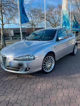 Alfa Romeo 147 Coupe (3-türig) 1.6 TS Prog... - Alfa Romeo 147: Coupe