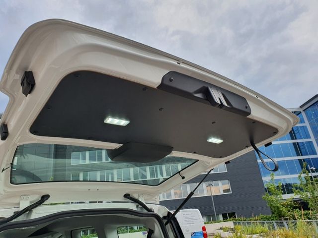 Fahrzeugabbildung Volkswagen Caddy Maxi Style Rollstuhl - Rampe