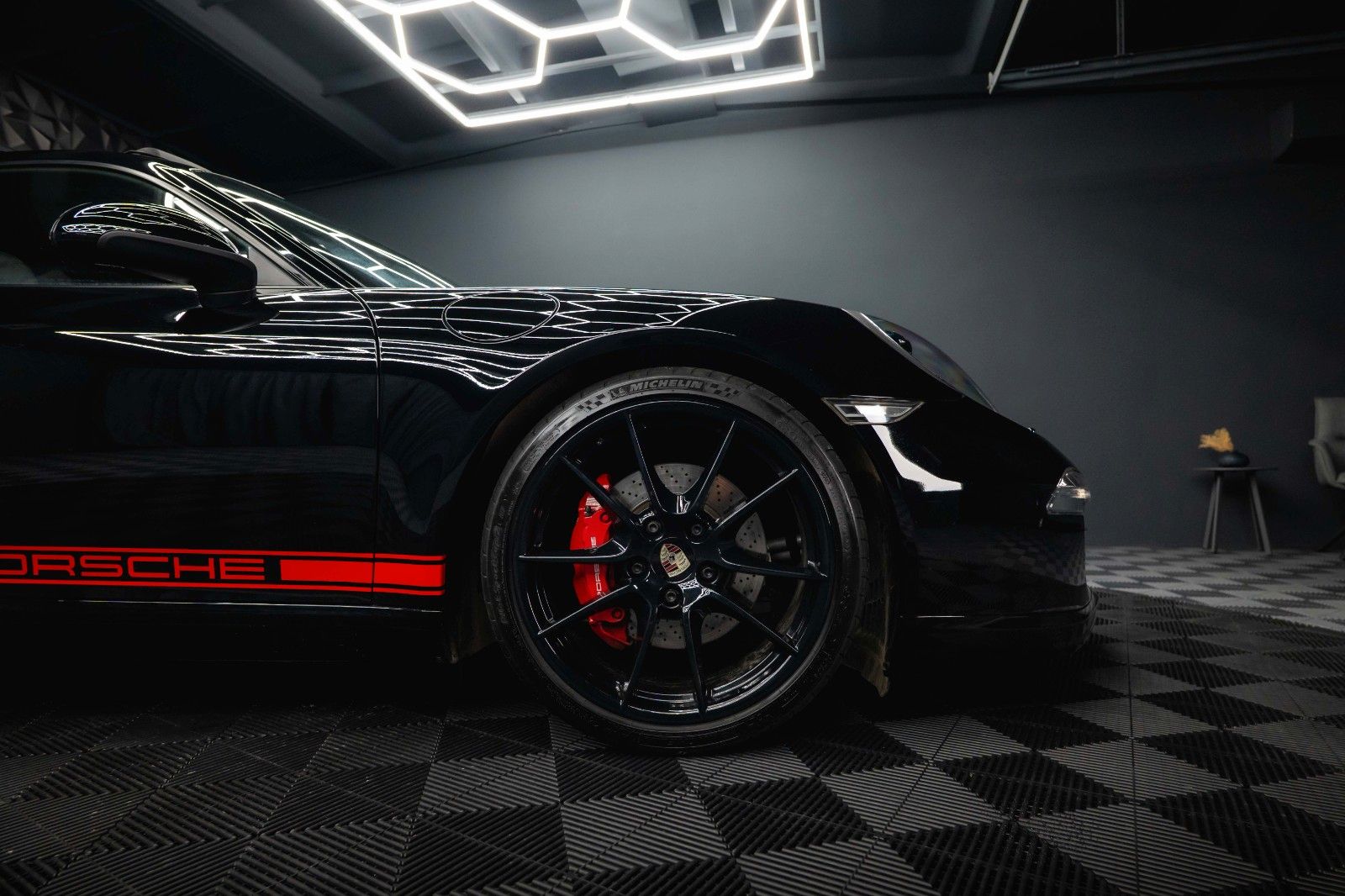 Fahrzeugabbildung Porsche 991 911 Carrera S GTS Black Design Chrono *Pano*