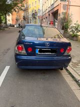 Lexus IS 200 Auto - - Lexus IS 200: Limousine