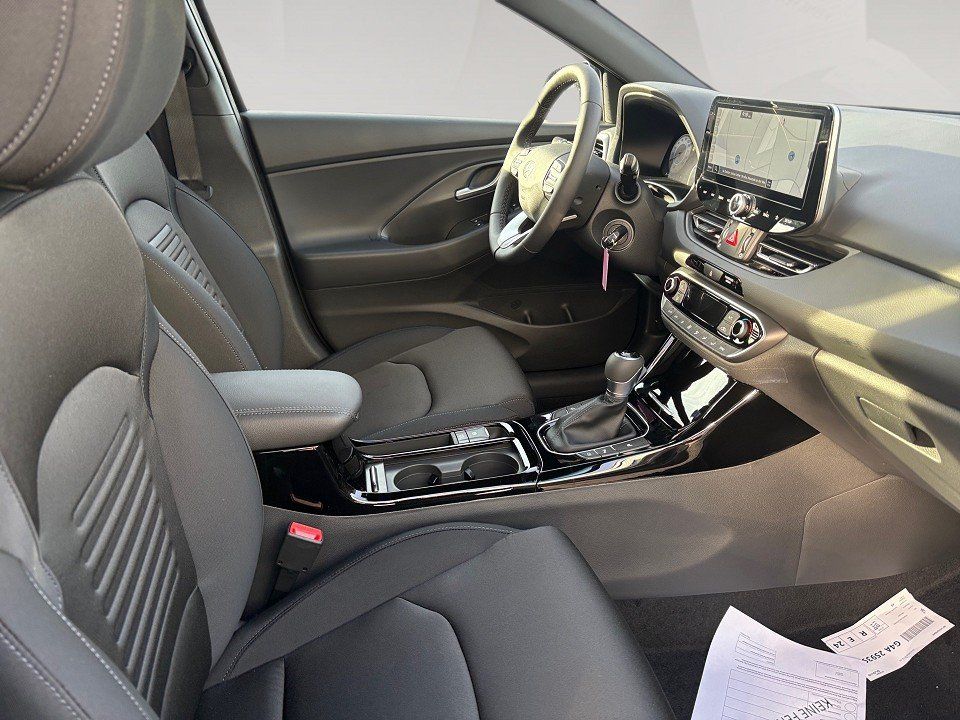 Fahrzeugabbildung Hyundai i30 1.0T 100PS DCT Advantage