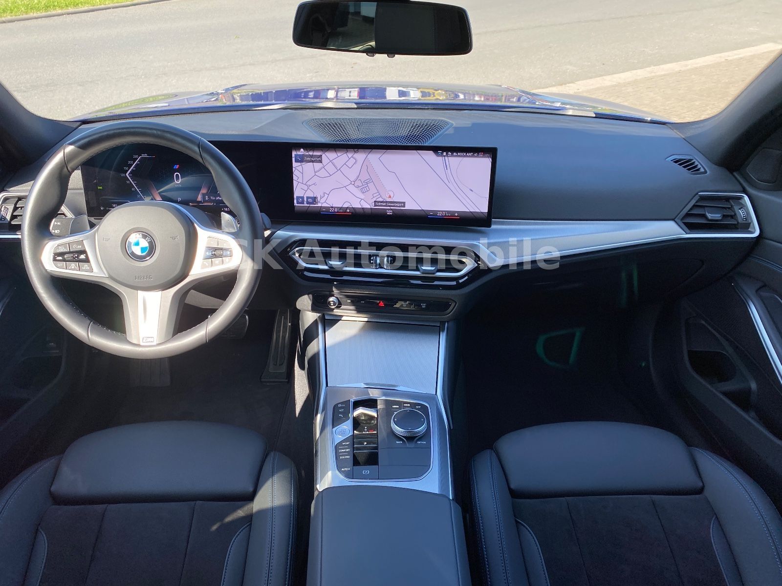 Fahrzeugabbildung BMW 320d xDrive Touring M-Sport/Navi/LED/ACC/360°Kam