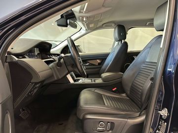 Land-Rover Discovery Sport - 12