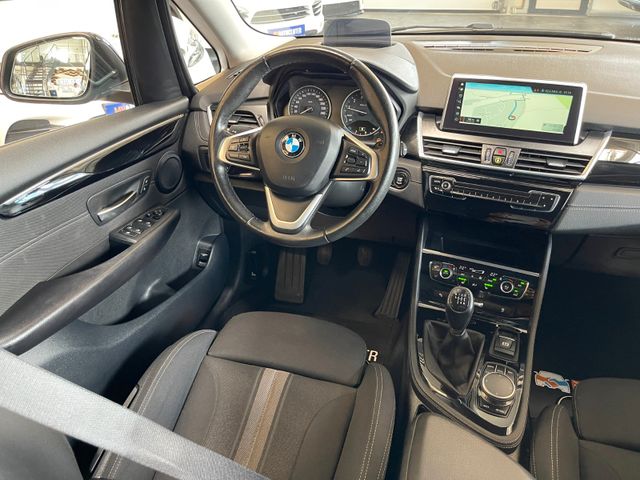 BMW 220i Active Tourer Sport Line *HUD*LK.HZ.*1.HAND