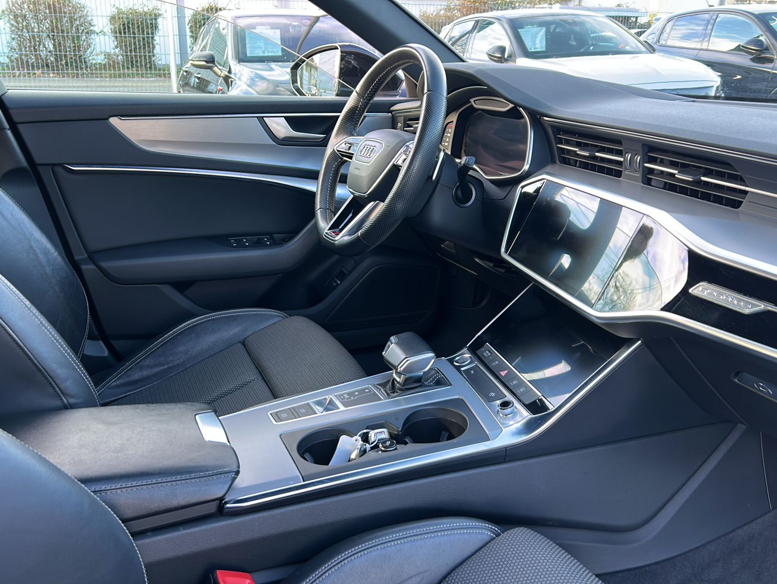 Fahrzeugabbildung Audi A6 Avant 50 TDI quattro S-Line / Sport