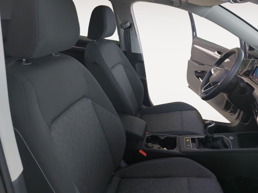 Fahrzeugabbildung Volkswagen Golf 1.0 TSI Life AHZV ACC Navi