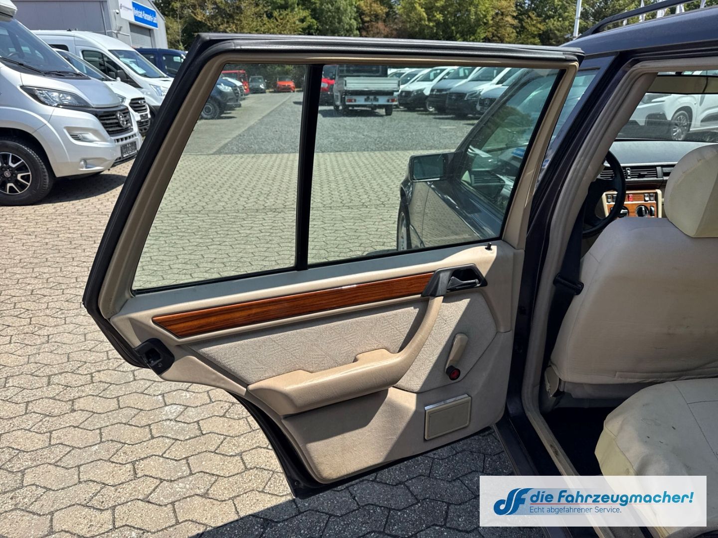 Fahrzeugabbildung Mercedes-Benz E 220 ET-Modell 220TE Alarm el.SP Spieg. *EXPORT