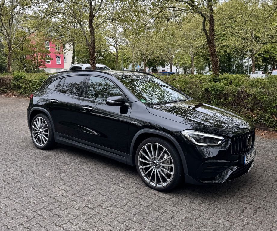 Mercedes-Benz GLA 35 AMG