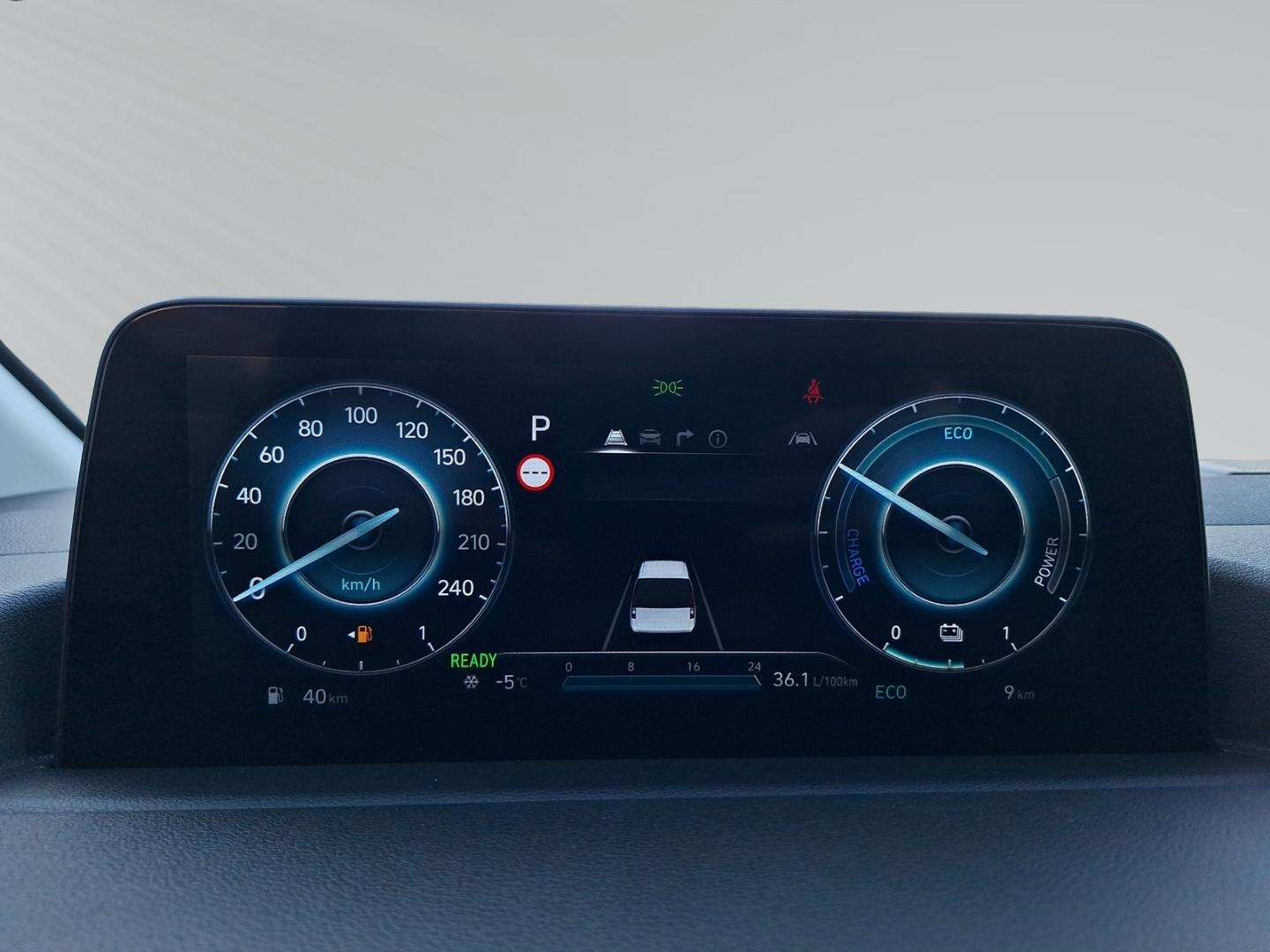 Hyundai STARIA Hybrid AT TREND 9-S LED Navi 360° Privacy
