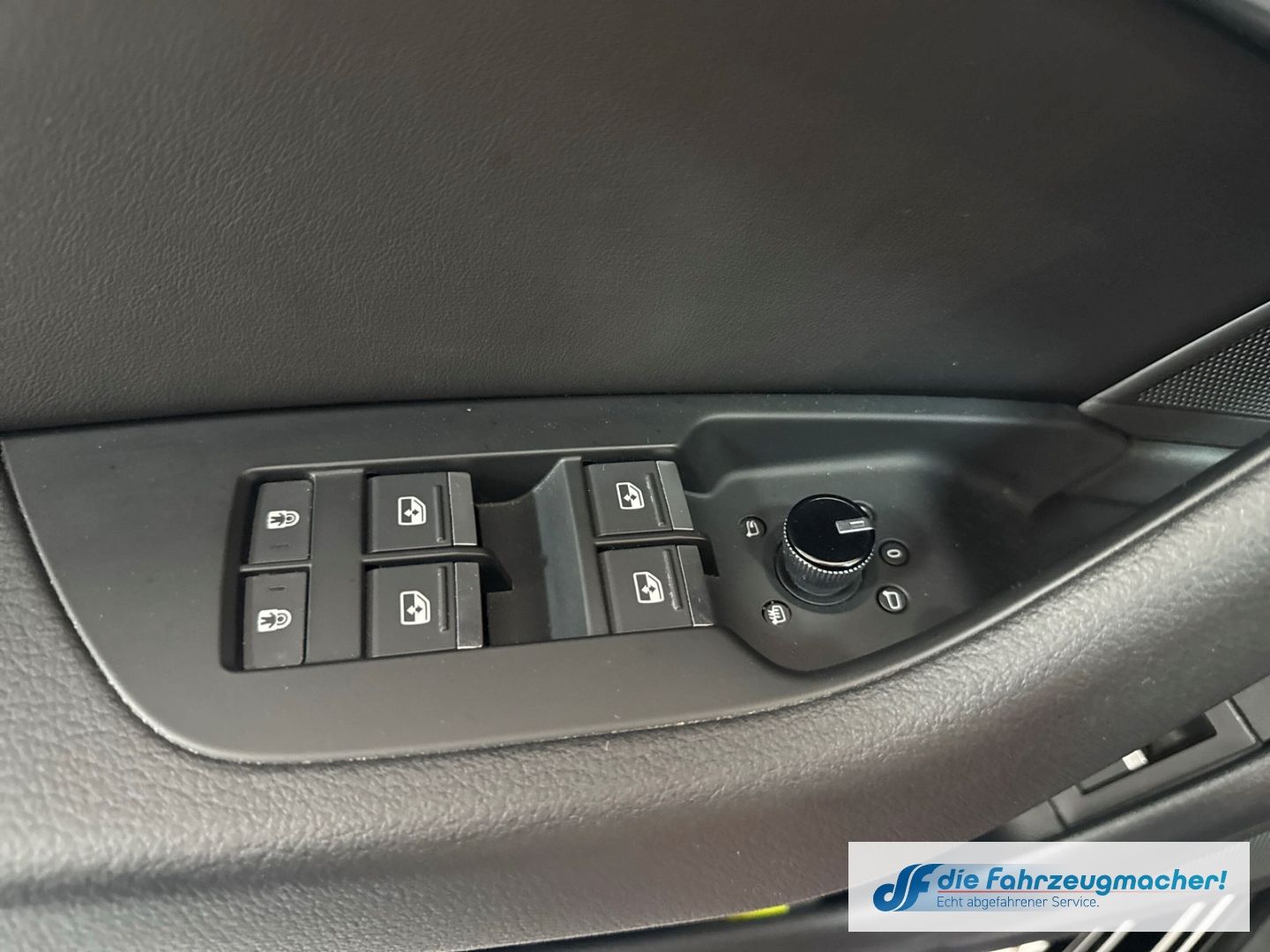 Fahrzeugabbildung Audi A6 Avant 40 TDI sport S-line Sportpaket Navi Led