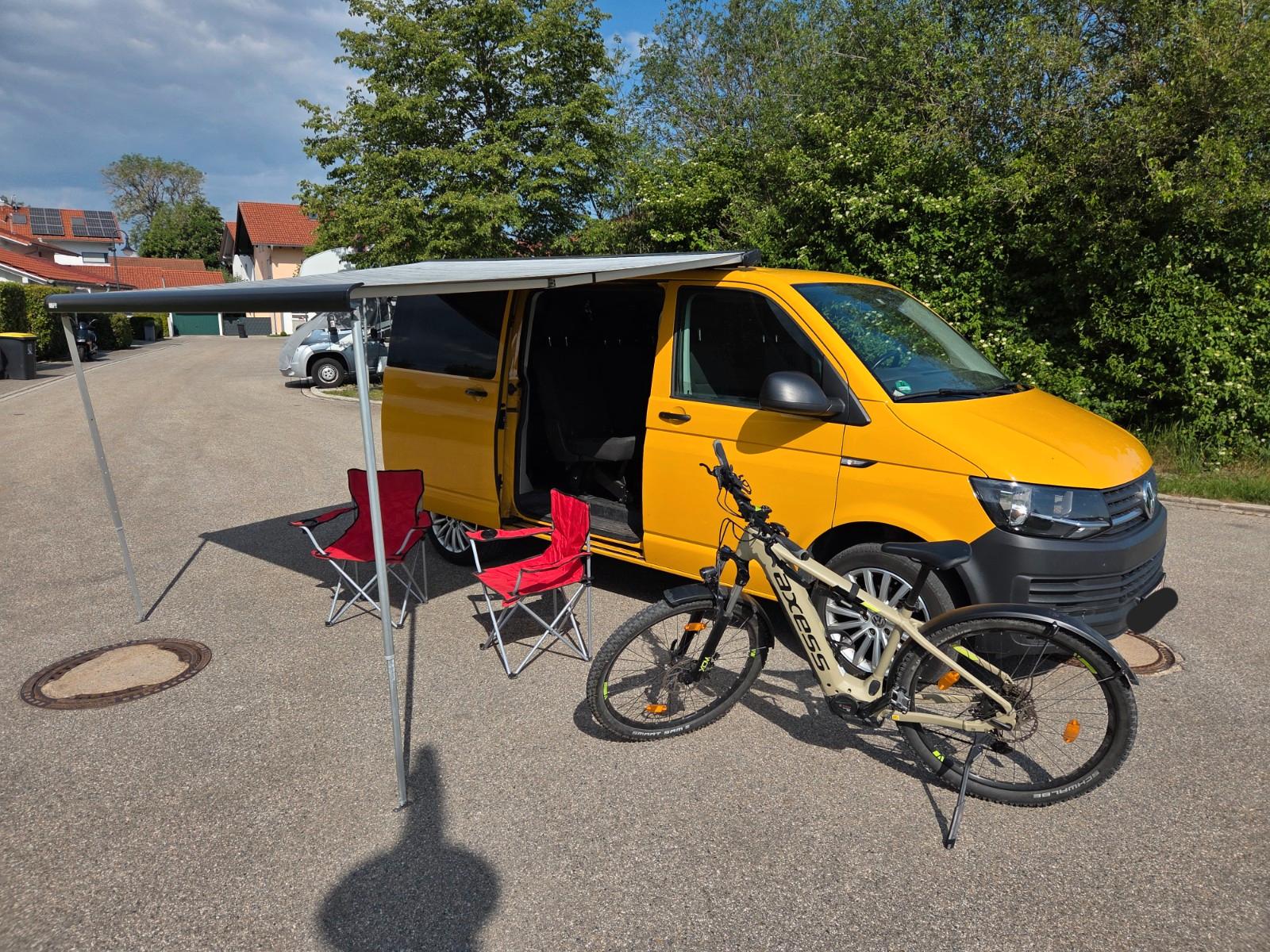 Volkswagen T6 Caravelle 9 Sitzer " Markise , Fahrradstände