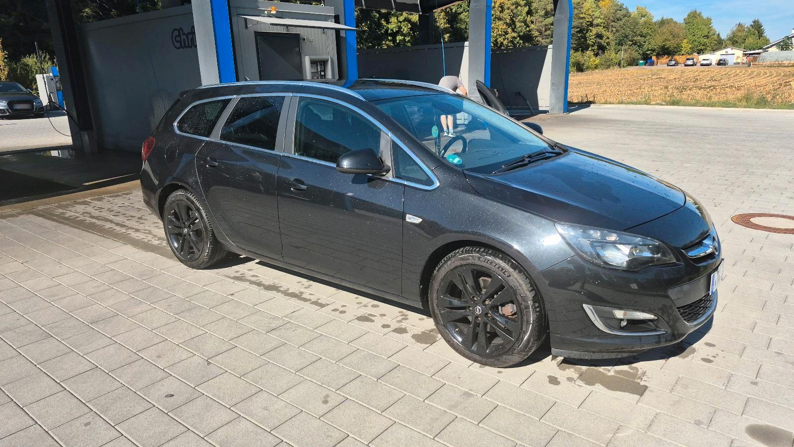 Opel Astra 2014 — photo 9