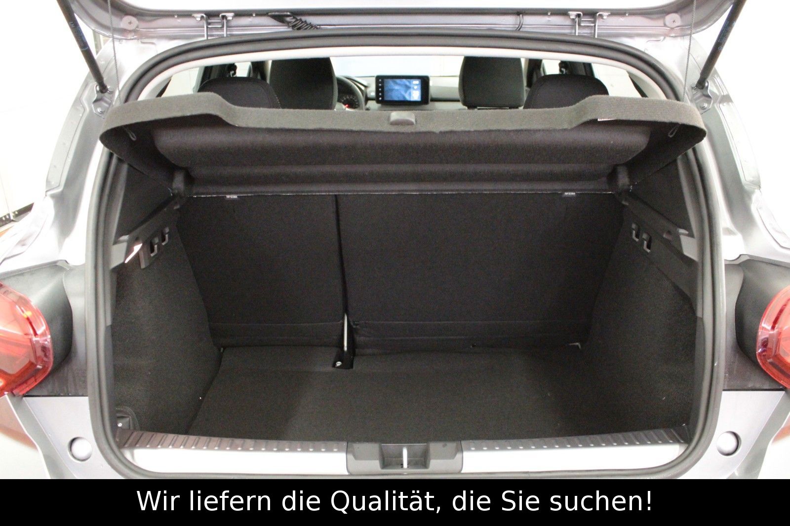 Fahrzeugabbildung Dacia Sandero TCe 100  ECO G Expression*Winterpaket*