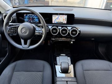 Mercedes CLA 180 Shooting Brake - 10