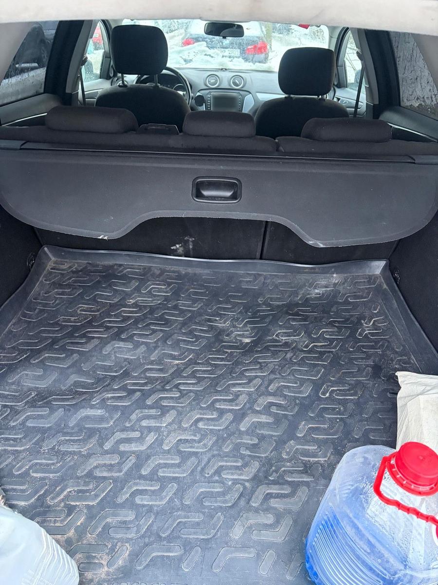 Ford Mondeo 2012 — photo 11