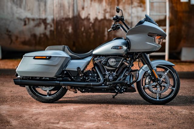 Harley-Davidson FLTRX Road Glide -117 MY2024-Tageszulassung!