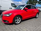 Audi A1 Attraction Panoramadach - Audi A1: Panoramadach