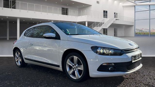 Volkswagen SCIROCCO 1.4 TSI DSG PANORAMA BI-XENON SHZ PDC