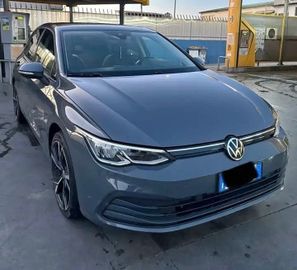 Volkswagen Golf - 1