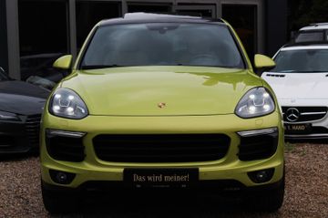 Porsche Cayenne - 2