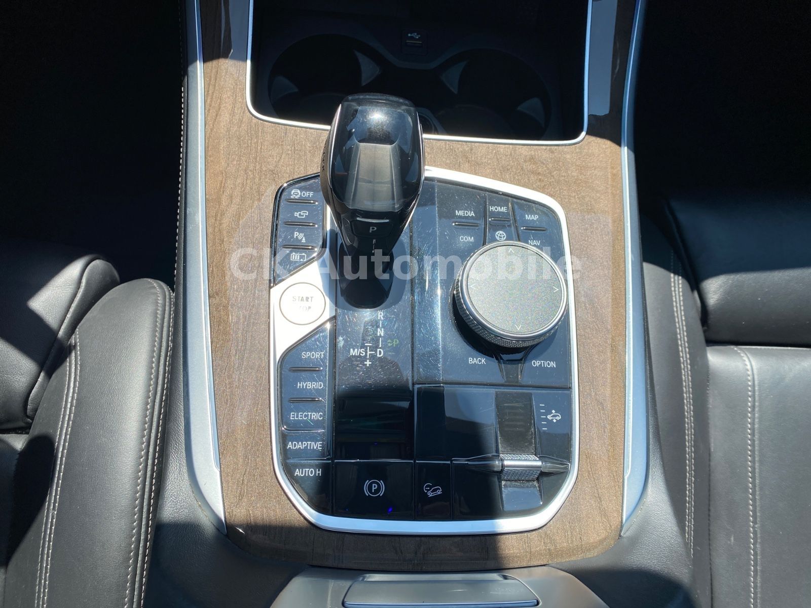 Fahrzeugabbildung BMW X5 xDrive 45e Individual/HeadUp/360°Kam/LED/AHK