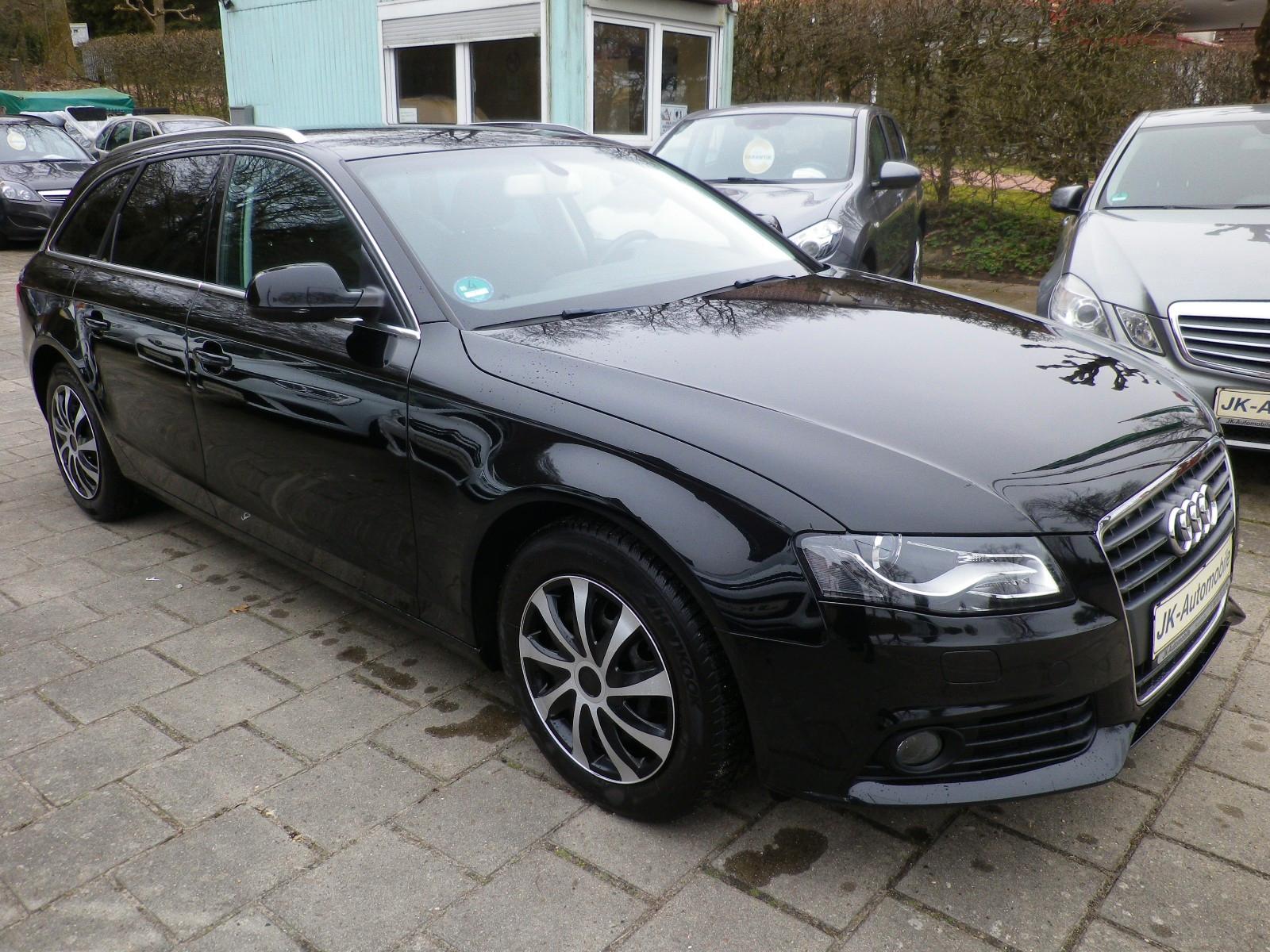 Audi A4 Avant Attraction*Scheckheft,Bi Xenon,8xReifen