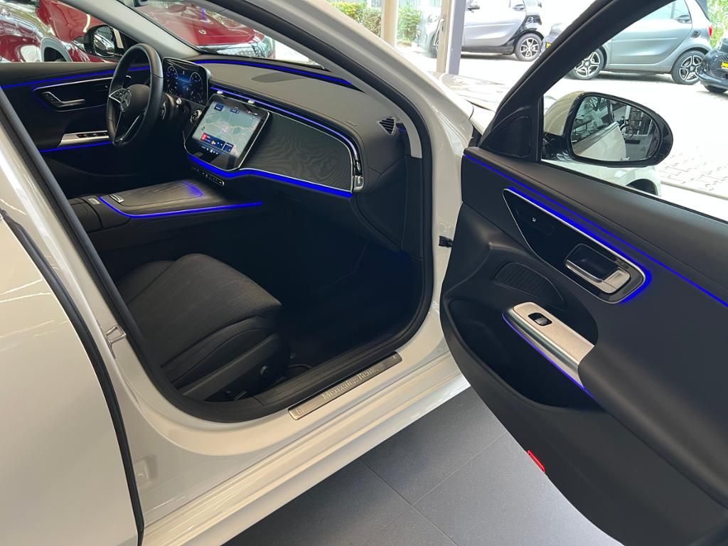 Mercedes-Benz E 220 T d Avantgarde Distronic Kamera AHK 18Zol foto 11