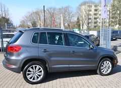 VW Tiguan 2.0 FSI Leder Navi Pano 18Zoll DSG AHK