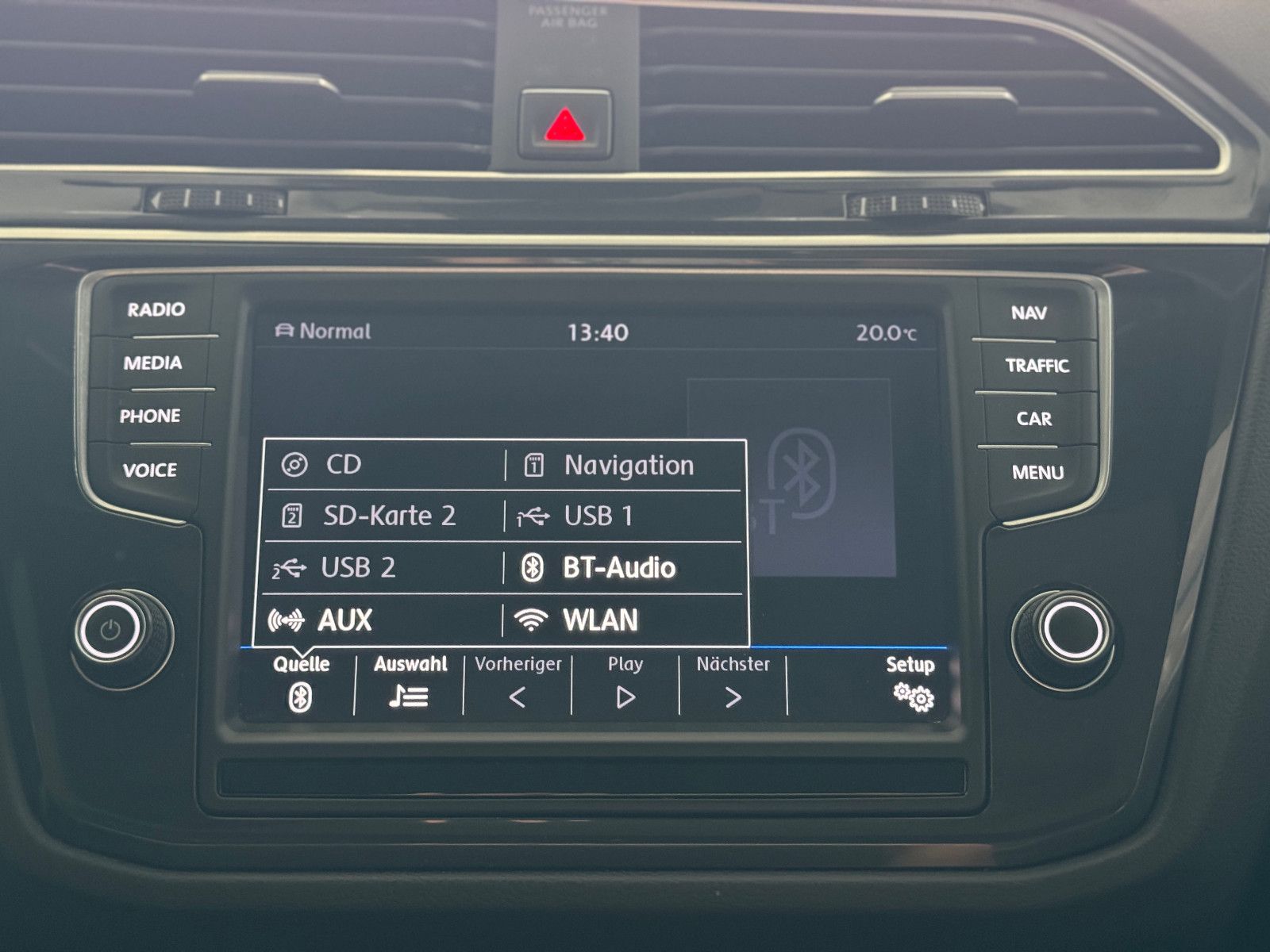 Fahrzeugabbildung Volkswagen Tiguan DSG 4MO 3X R-LINE PANO MEMORY BLACK STYLE