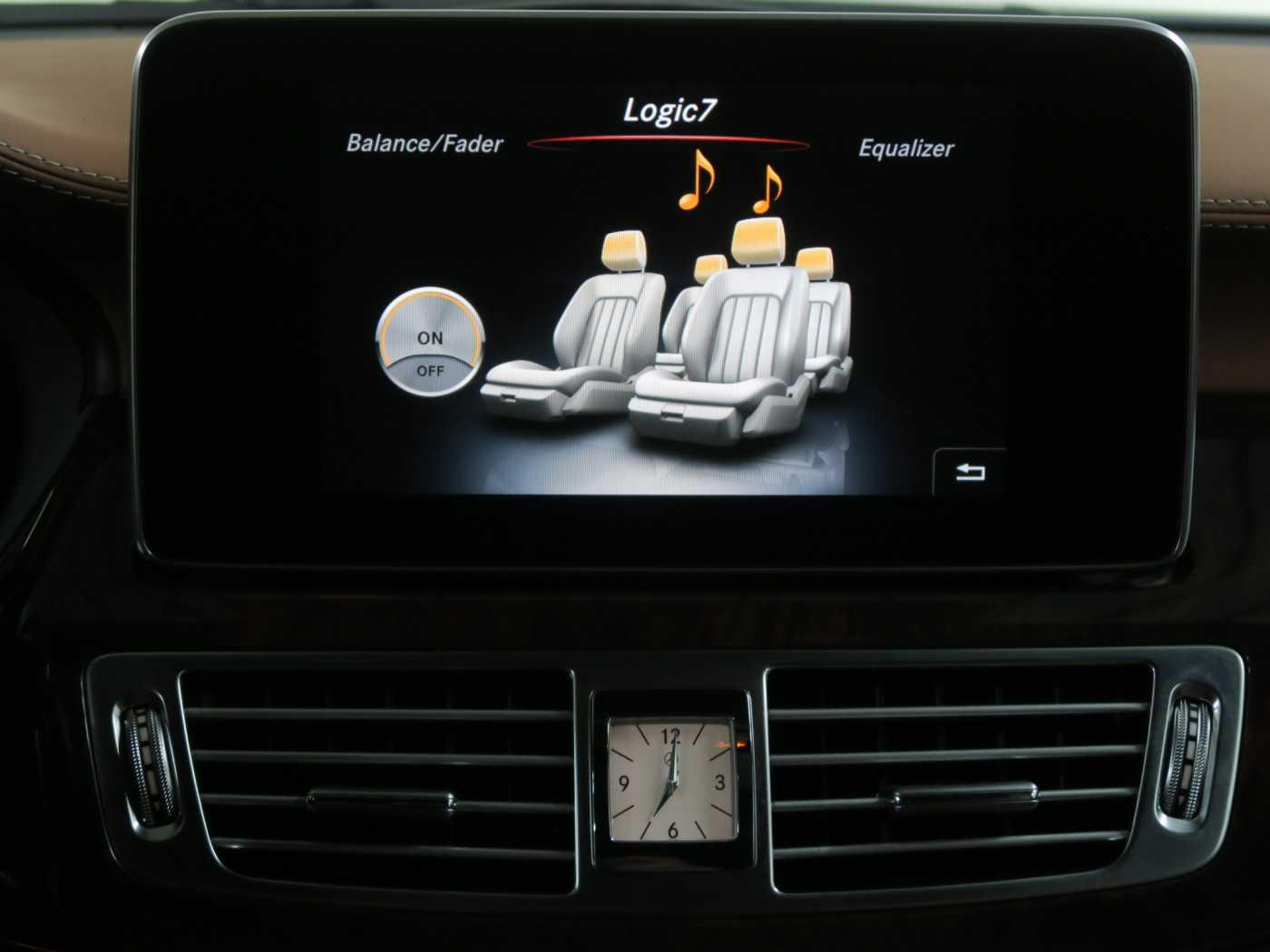 Car Image 28