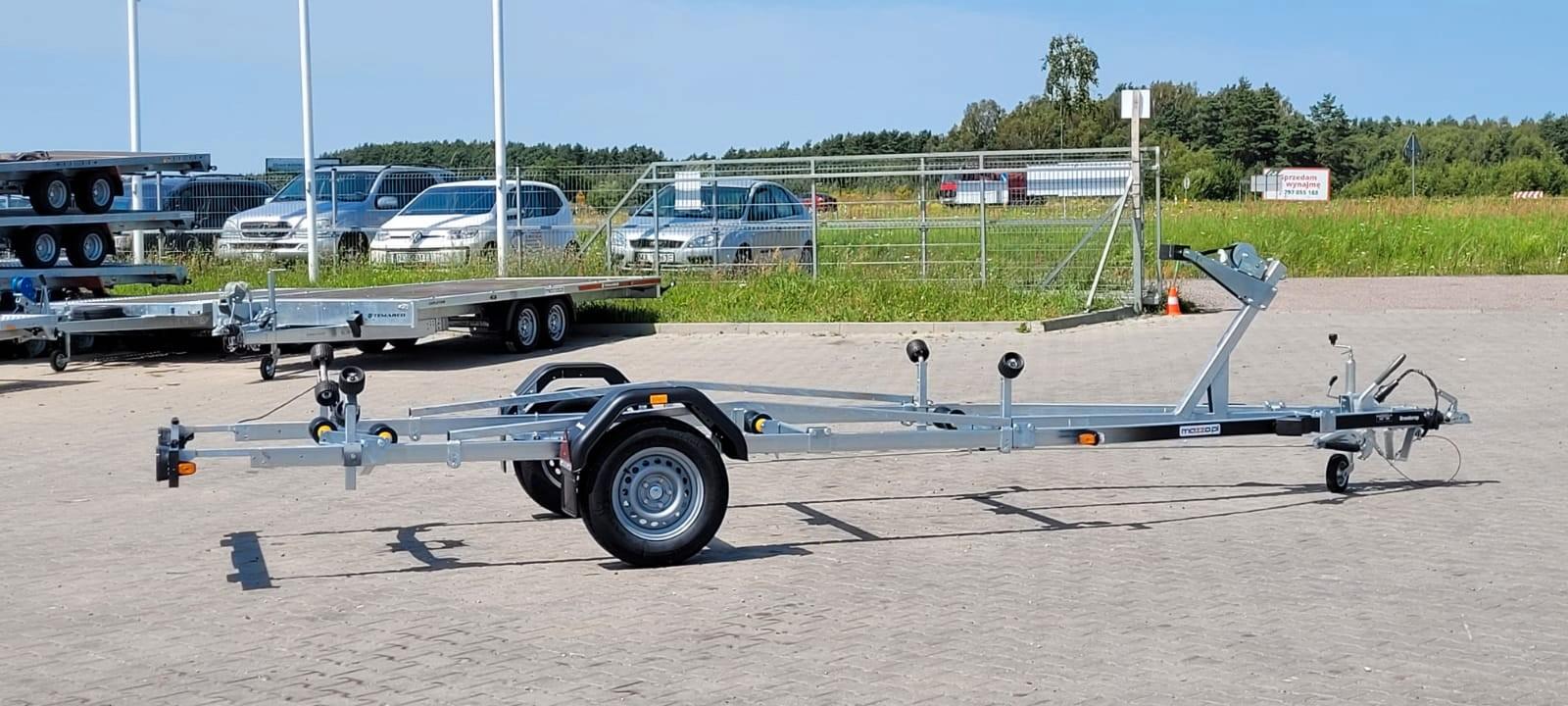 Brenderup 20130B Bootsanhänger gebremst 1300kg Boot 6m