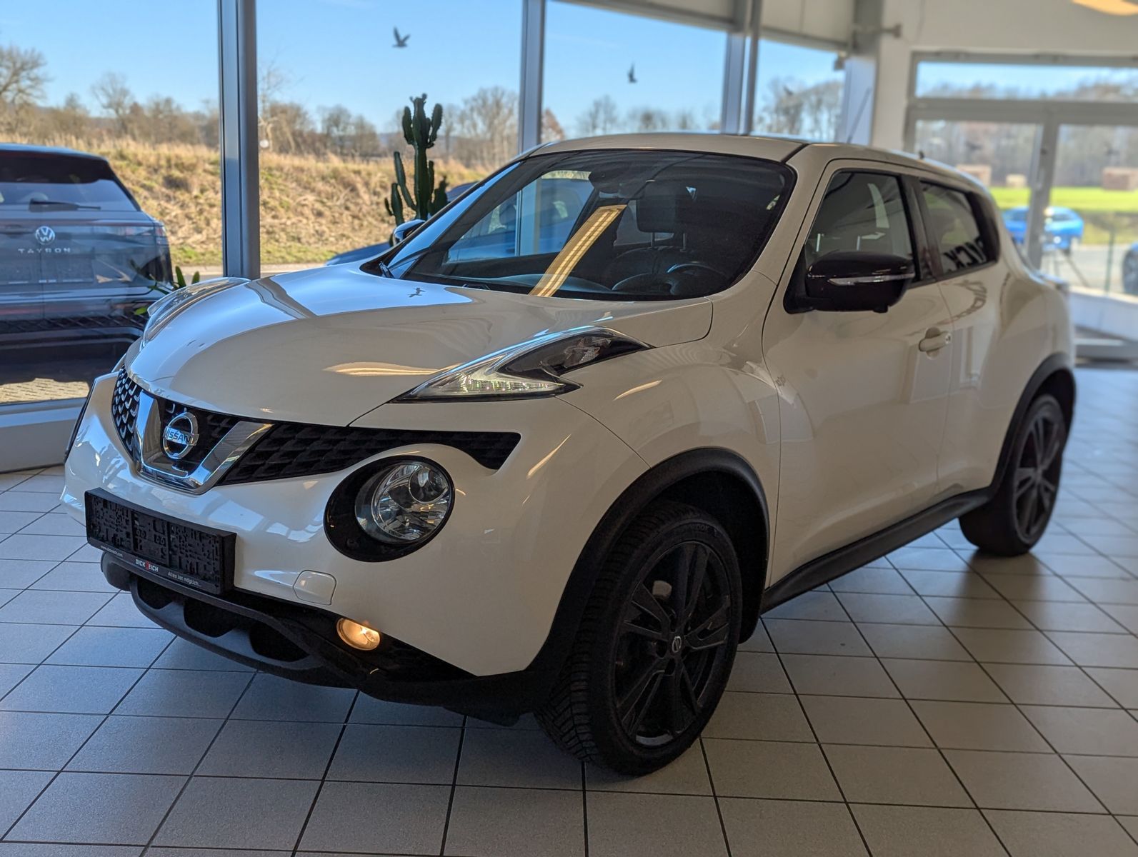 NISSAN Juke 1.6 Aut. Tekna BOSE Leder Kamera-360° EURO6 - Image 3