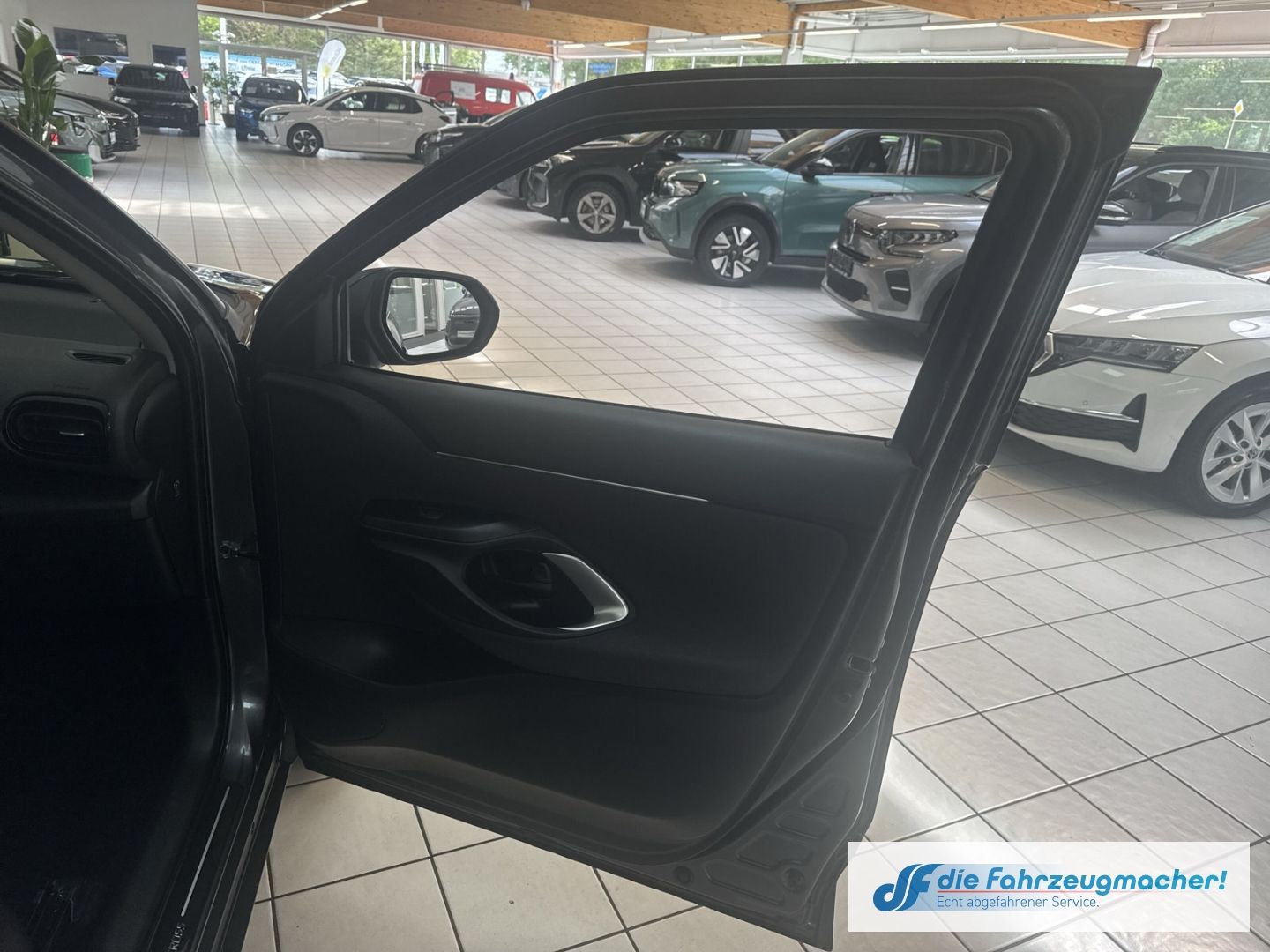 Fahrzeugabbildung Toyota Yaris Cross Hybrid FWD Comfort ACC DAB Spurhalte