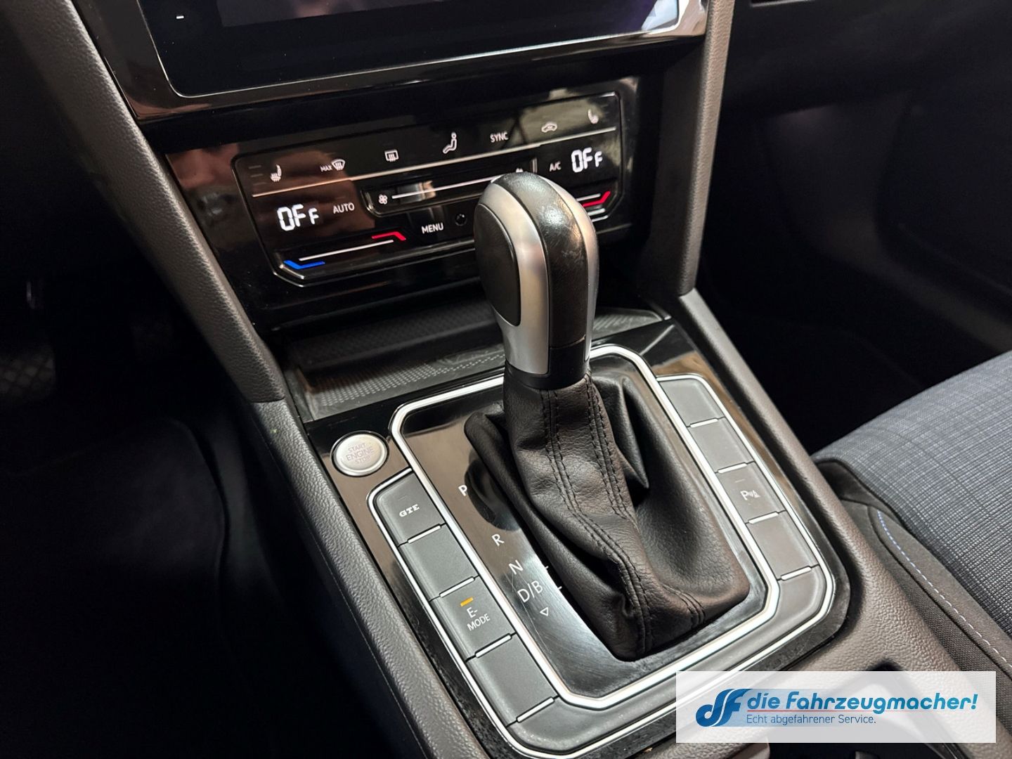 Fahrzeugabbildung Volkswagen Passat Variant GTE Navi Digitales Cockpit Massag