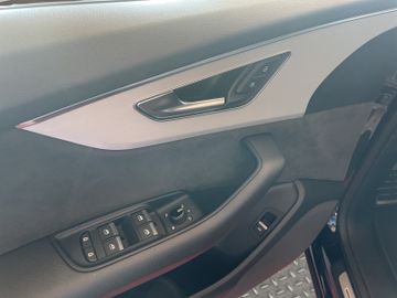 Audi Q8 - 12