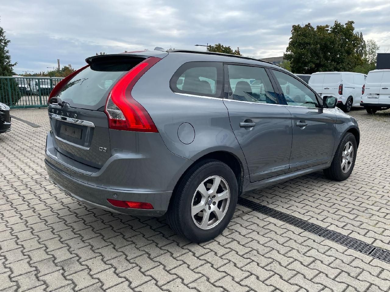 Fahrzeugabbildung Volvo XC60 Momentum 2WD
