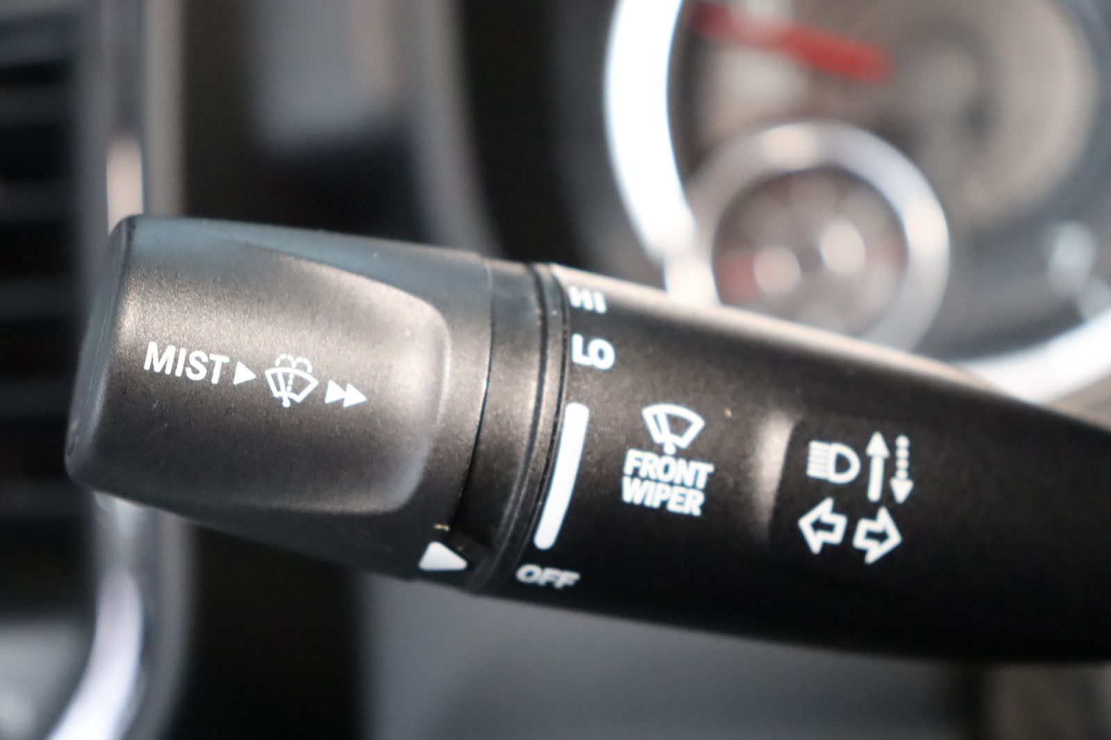 Fahrzeugabbildung Dodge Ram 1500 5.7 V8 Crew Cab Big Horn * Built to Ser