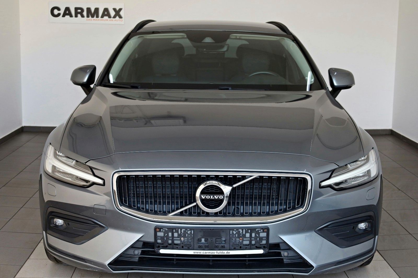 Fahrzeugabbildung Volvo V60 Momentum Leder,Navi,LED,ACC,Kamera,SH,SR+WR