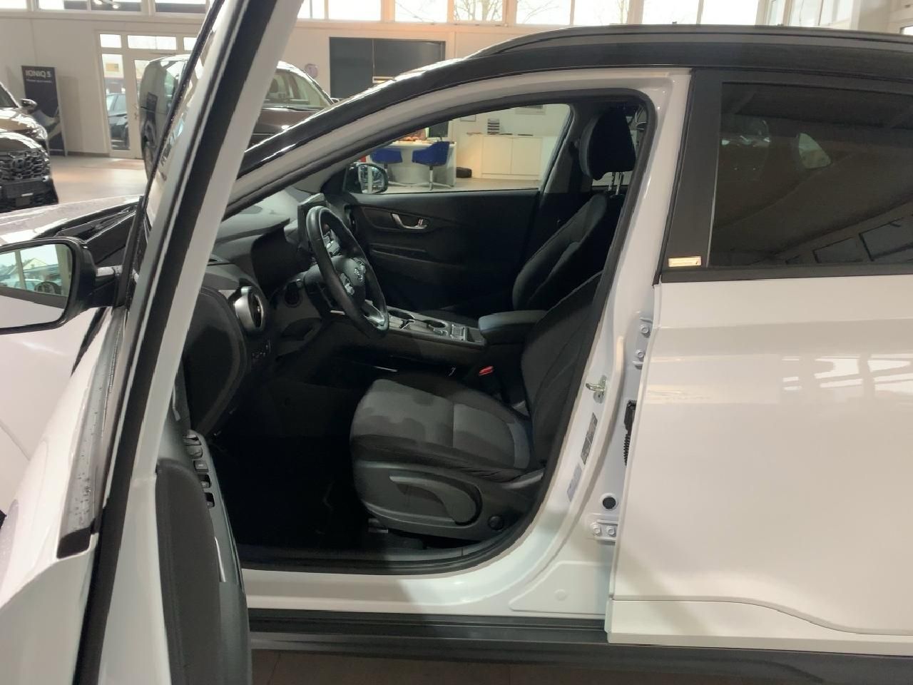 Fahrzeugabbildung Hyundai KONA Trend Elektro 2WD + Navigations-Paket