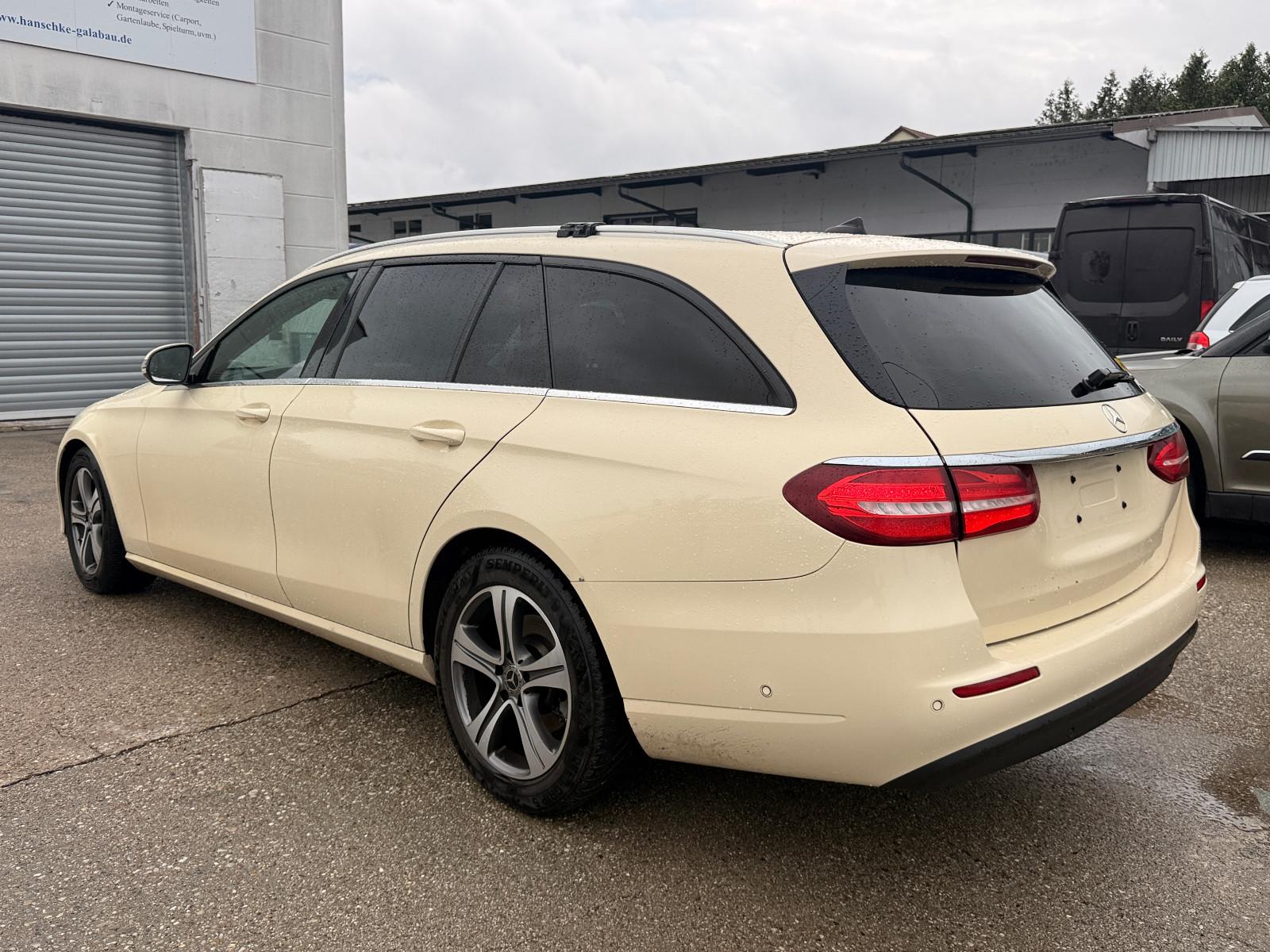 Mercedes-Benz E 220 E T-Modell    Vollfahrbereit