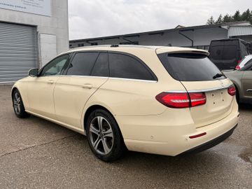 Mercedes E 220 - 6