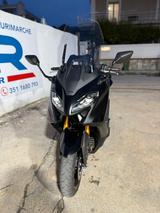 Yamaha T Max 560 TECH MAX - YAMAHA VON 1 BIS 50 CCM