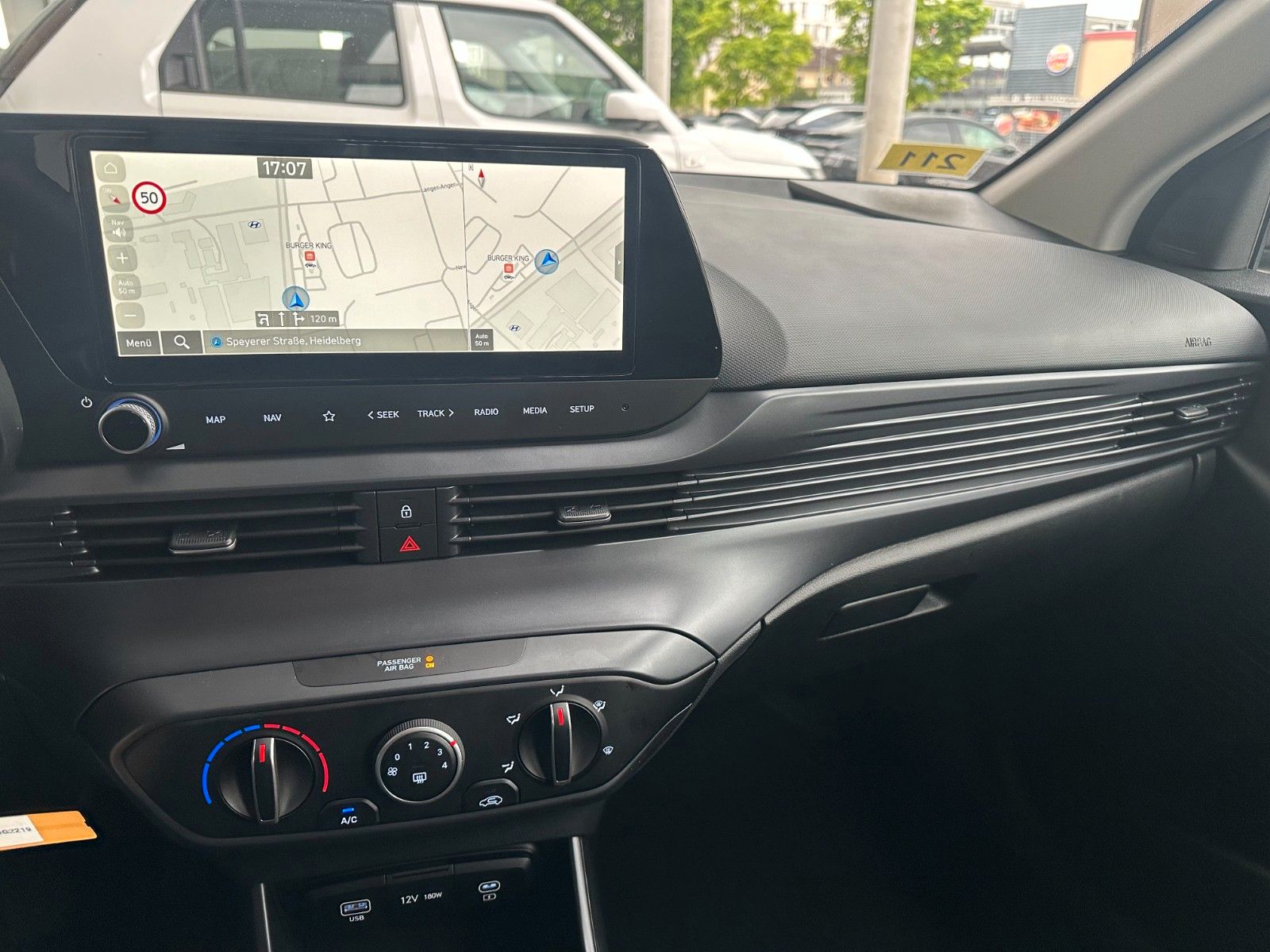 Fahrzeugabbildung Hyundai i20 Select Navi/Tempomat!