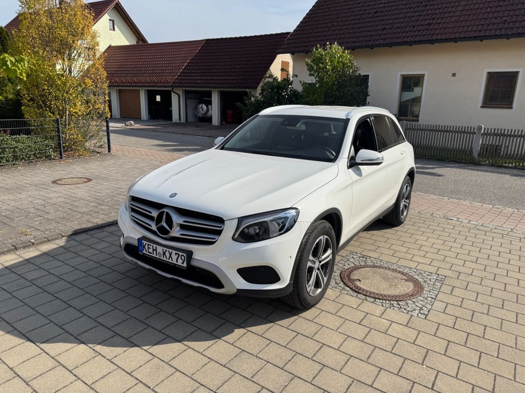 Image of Mercedes-Benz GLC 250