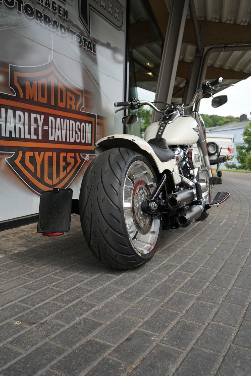 Fahrzeugabbildung Harley-Davidson Fat Boy 114 -Heckumbau-Jekill-Besser wie neu!