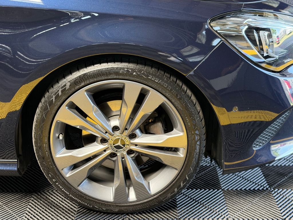 MERCEDES-BENZ CLA 220 4MATIC/SB/PANO/DISTRONIC+ MERCEDES-BENZ CLA 220 4MATIC/SB/PANO/DISTRONIC+
