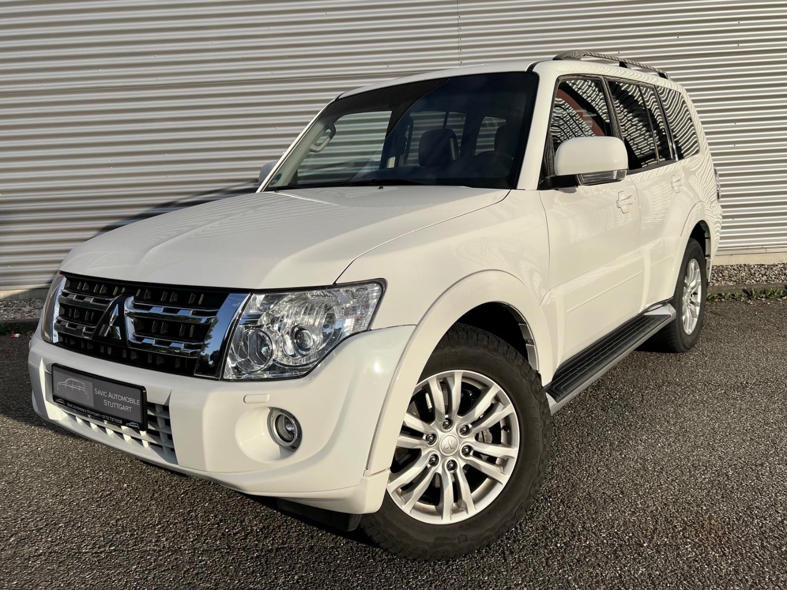 Mitsubishi Pajero 3.2 DI-D 200 ch Instyle 4x4 - 7 places - Cuir - GPS - Toit ouvrant