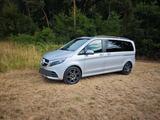 Mercedes-Benz V 300 d Aut. kompakt AMG 8 Fach Alu Felgen - gebrauchte Mercedes-Benz V 300 aus dem Jahr 2020
